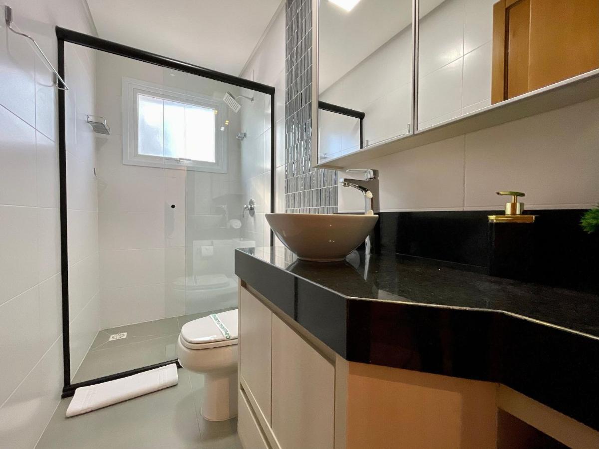 Apartamento Casa De Pedra Com 2 Dormitorios - Luxuoso Com Piscina Em 그라마도 외부 사진